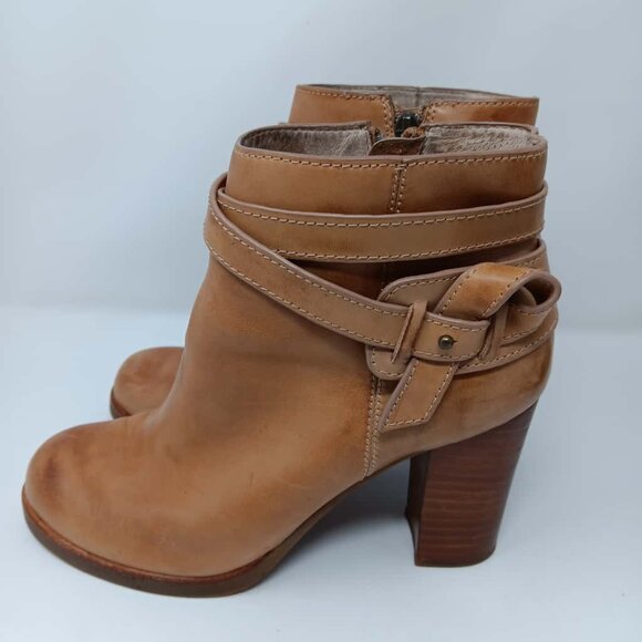 Tommy Bahama Casual Footwear Leather Ankle Boots Block Heel - Picture 1 of 7